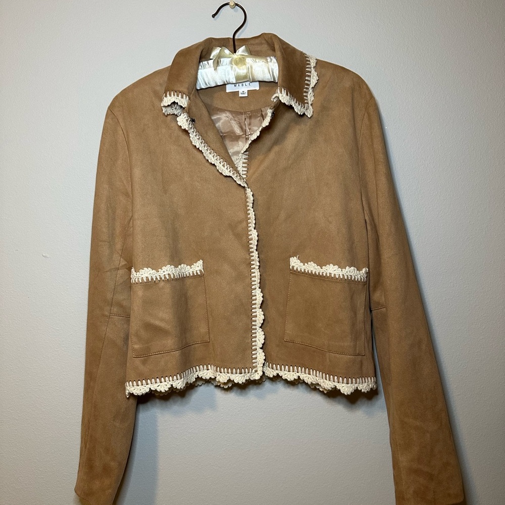 Elegant Tan Suede Blazer with Cream Trim - Picture 2 of 13